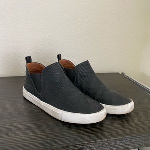 Reptile Patterned Shoes